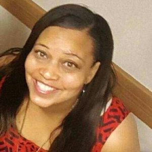 Meet your Posher, Cassandra